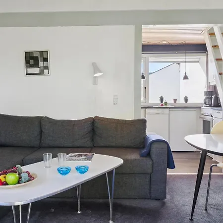 شقة 2 Bedroom Awesome In Vaeggerlose