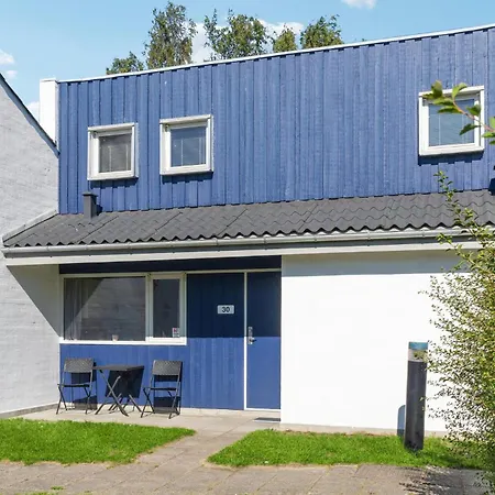 2 Bedroom Awesome In Vaeggerlose شقة Bøtø By