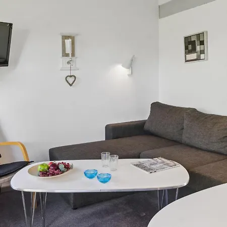 شقة 2 Bedroom Awesome In Vaeggerlose *