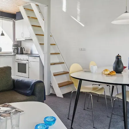 2 Bedroom Awesome In Vaeggerlose شقة